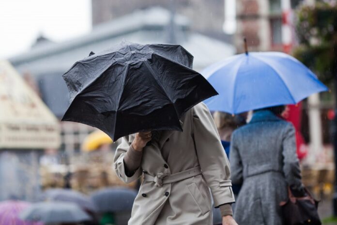 Prognoza meteo, 23 noiembrie. Vremea se încălzește, dar va ploua